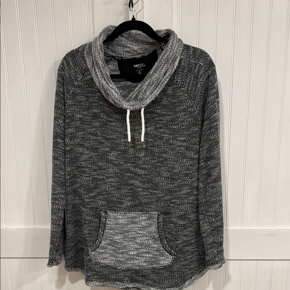 Kensie performance quick dry, Gray, rope tie neck Sweater size L